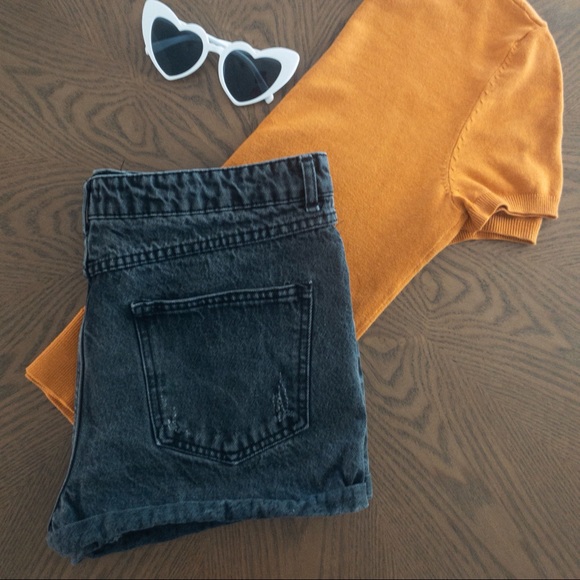 FOREVER 21 Shorts - Picture 2 of 3